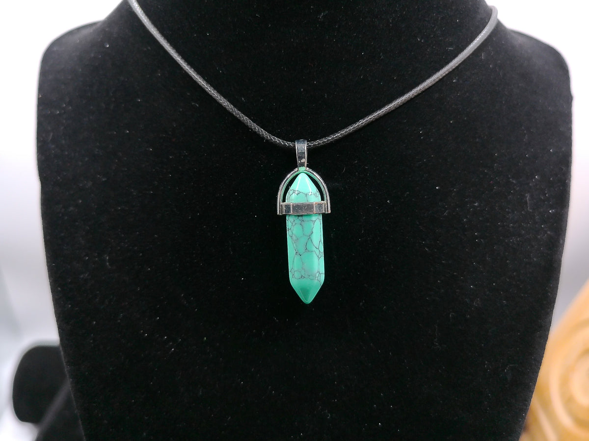 Turquoise Crackle Crystal Necklace