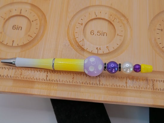 Pen with Yellow Sparkles, Purple and White Beads – product view 3 by LV Homemade