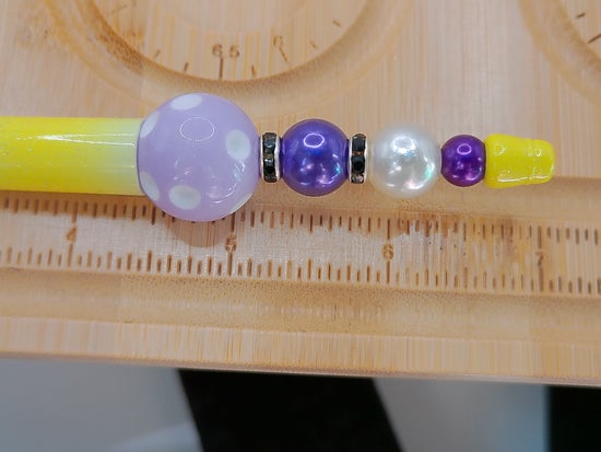 Pen with Yellow Sparkles, Purple and White Beads – product view 2 by LV Homemade