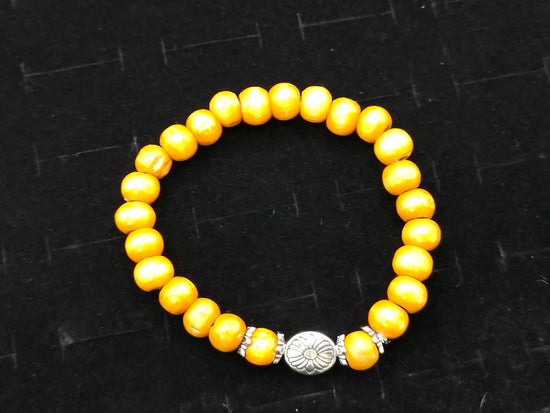 Light Brown Wood Elastic Bracelet with Silver Flower – product view 2 by LV Homemade