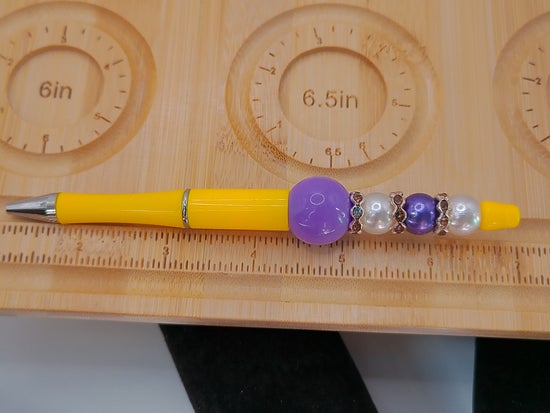 Yellow Pen with Purple and White Beads – product view 2 by LV Homemade