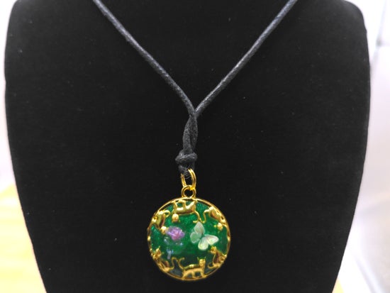 Feline Fleur & Flora Pendant – product view 2 by LV Homemade