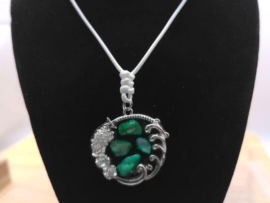 Abalone Shell Pendant – product view 2 by LV Homemade