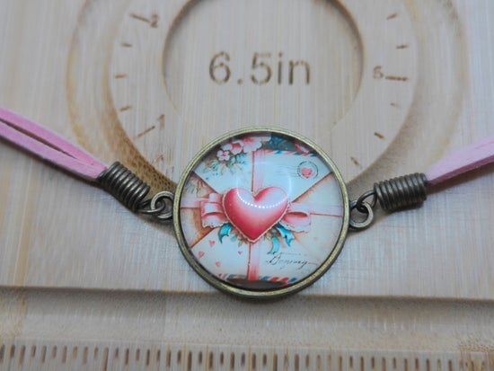 Vintage Heart Letter Bracelet – product view 3 by LV Homemade