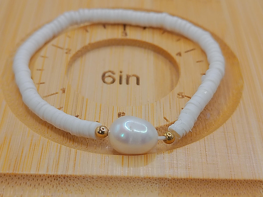 White Clay Bracelet with Pearl Bracelet – product view 2 by LV Homemade
