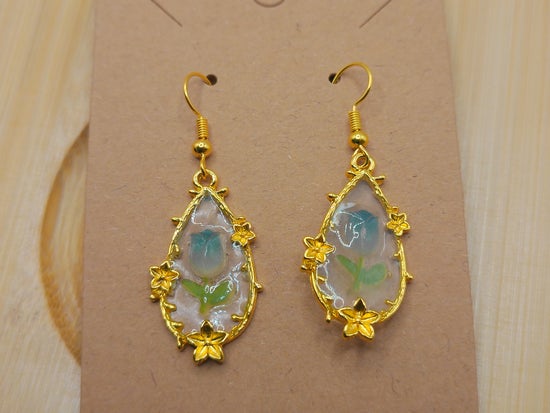 Green tulips in resin with gold flowers