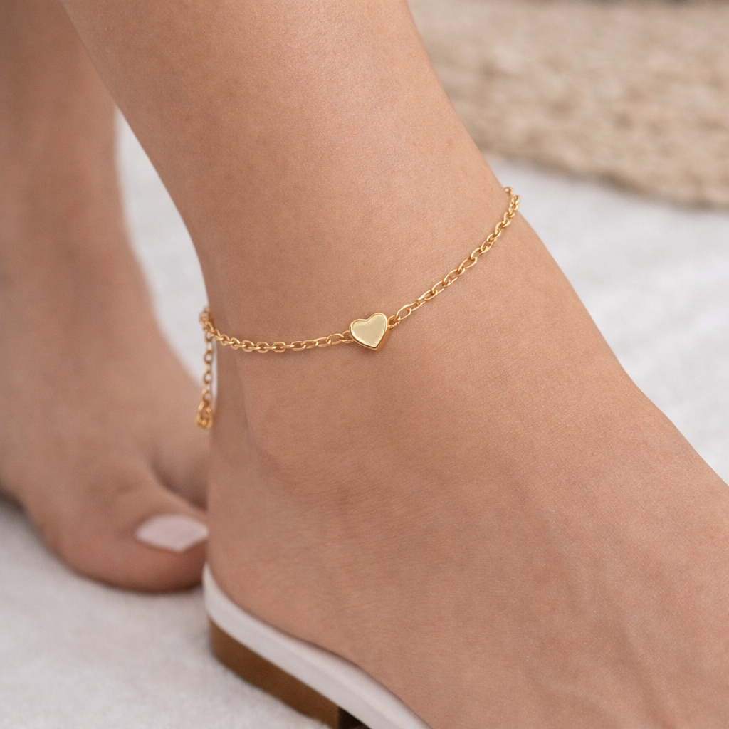 Golden Heart Anklet – product view 1 by LV Homemade