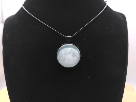 Full Moon pendant